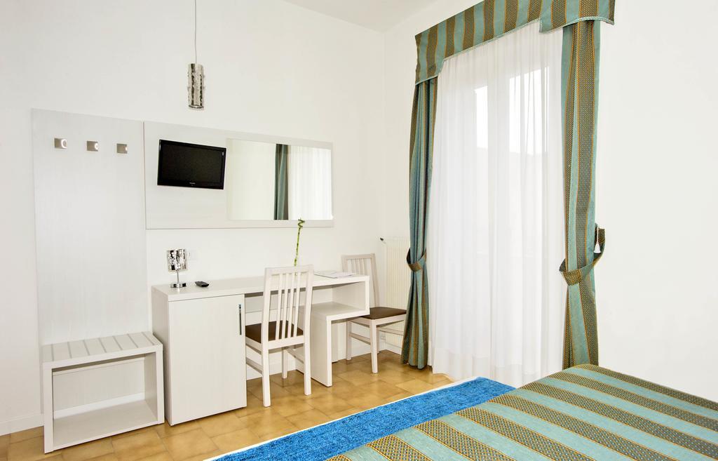 Hotel Lucerna Castiglione della Pescaia Exteriör bild