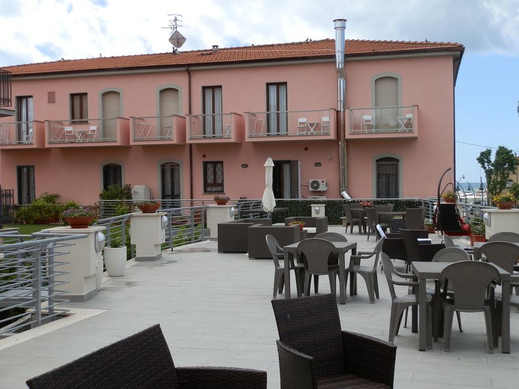 Hotel Lucerna Castiglione della Pescaia Exteriör bild